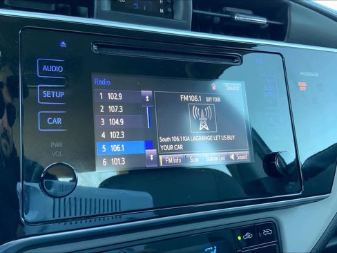 Used 2017 Toyota Corolla LE FWD image 27