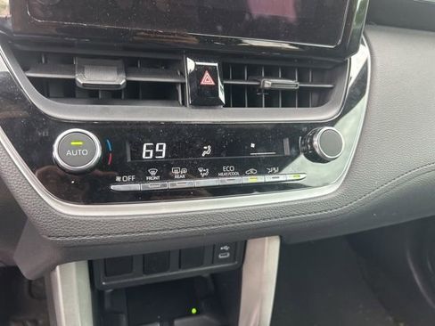 Used 2024 Toyota Corolla Cross AWD Hybrid image 27