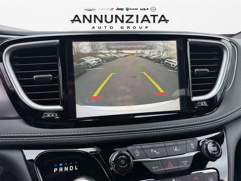 New 2026 Chrysler Pacifica Select image 23