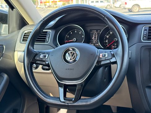 Used 2017 Volkswagen Jetta SE FWD image 20