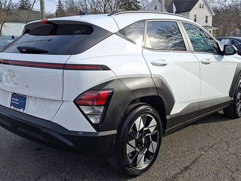 Certified 2025 Hyundai Kona SEL image 8