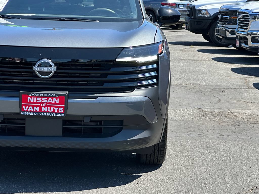 Used 2026 Nissan Kicks SV FWD image 13