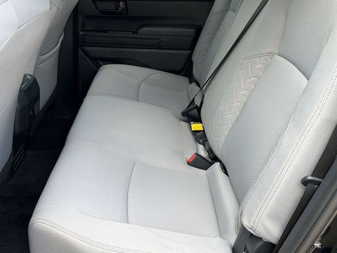 Used 2025 Toyota Tacoma SR5 AWD/4WD image 22