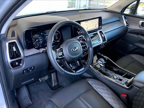 Used 2021 Kia Sorento SX Prestige image 18