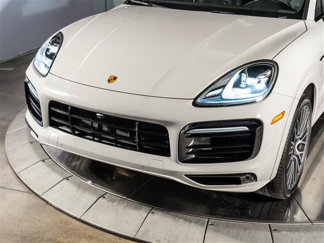 Certified 2023 Porsche Cayenne Platinum Edition AWD/4WD image 11