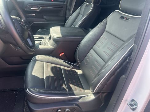 Used 2023 GMC Sierra 1500 AT4X AWD/4WD image 4