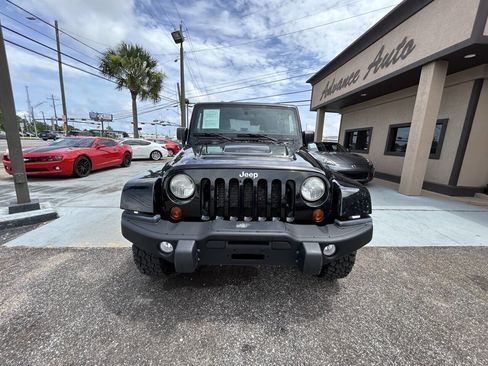 Used 2012 Jeep Wrangler Rubicon AWD/4WD image 3