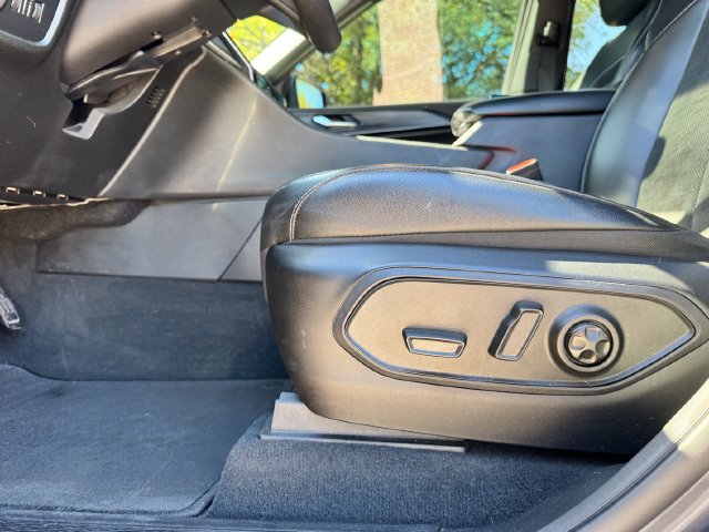 Used 2024 Jeep Grand Cherokee L Altitude AWD/4WD image 32