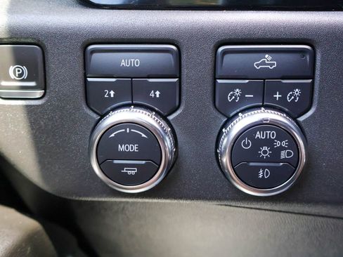 Used 2024 GMC Sierra 1500 Elevation AWD/4WD image 18