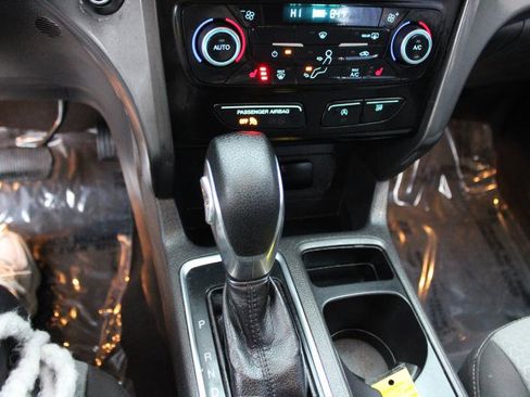 Used 2019 Ford Escape SE FWD image 24