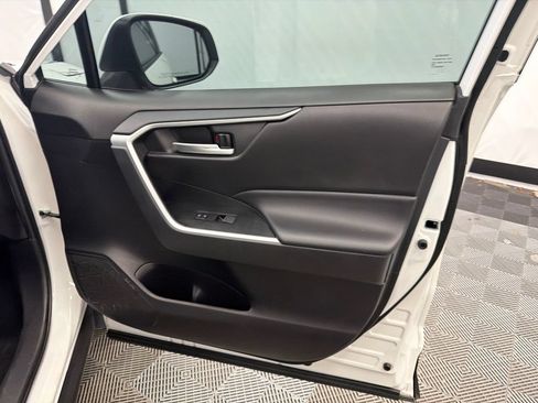 Used 2023 Toyota RAV4 XLE w/ Convenience Package FWD image 15
