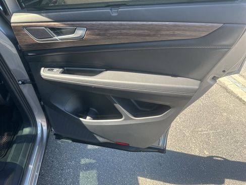 Used 2024 Volkswagen Atlas SEL AWD/4WD image 20