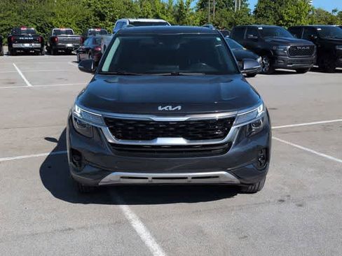 Used 2022 Kia Seltos EX AWD/4WD image 3