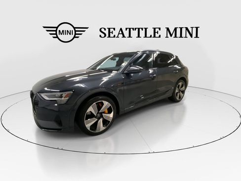Used 2023 Audi e-tron Premium Plus AWD/4WD image 5