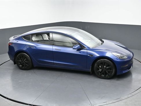 Used 2023 Tesla Model 3 Standard Range image 41