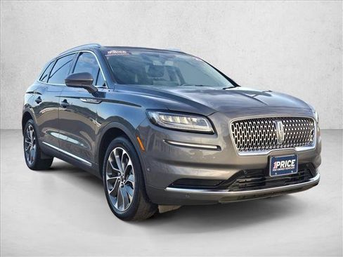 Used 2022 Lincoln Nautilus Reserve w/ Equipment Group 201A FWD image 3