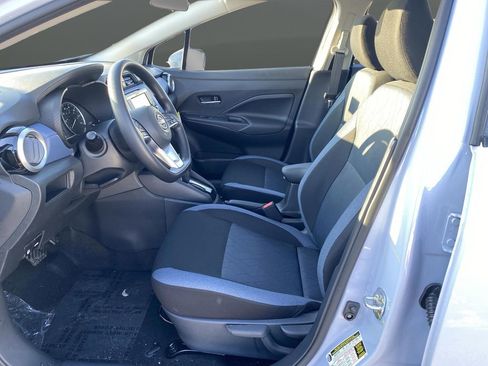 New 2025 Nissan Versa SV w/ Trunk Package image 4