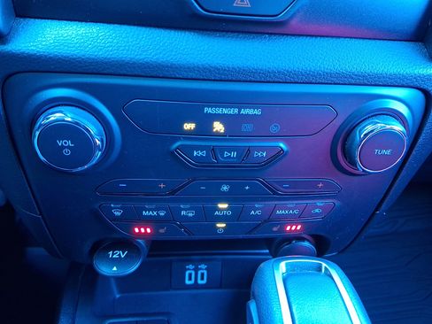 Used 2023 Ford Ranger Lariat w/ Equipment Group 501A High image 18