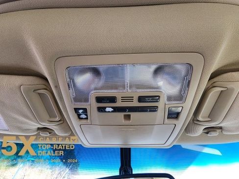 Used 2017 Toyota Camry XLE w/ Moonroof Package image 28