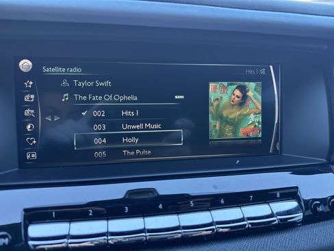 Certified 2022 Rolls-Royce Cullinan image 25