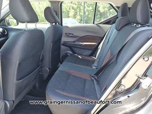 Used 2019 Nissan Kicks SR w/ Exterior Electronics Package FWD image 4