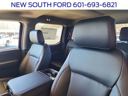 New 2026 Ford F250 Lariat w/ Black Appearance Package image 22