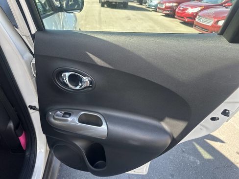 Used 2013 Nissan Juke S image 15