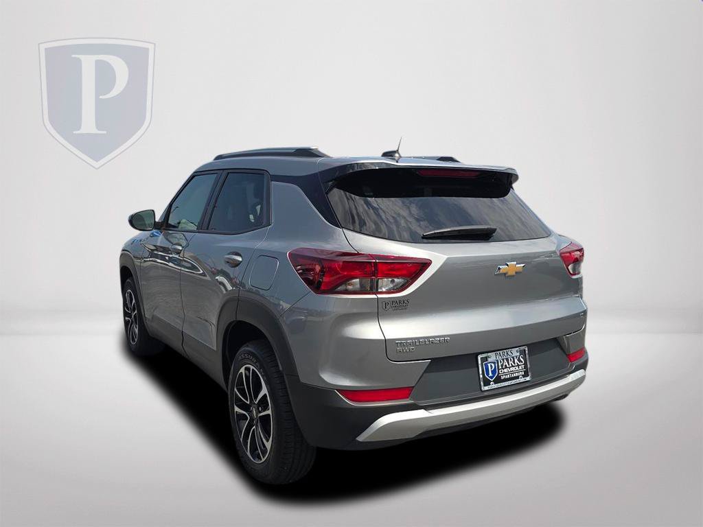 Used 2025 Chevrolet TrailBlazer LT AWD/4WD image 8