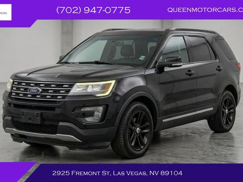 Used 2017 Ford Explorer XLT FWD image 1