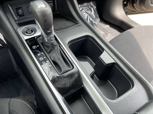 Used 2024 Nissan Sentra SV FWD image 21