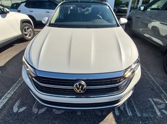 Used 2023 Volkswagen Jetta SE w/ Panoramic Sunroof Package video 1