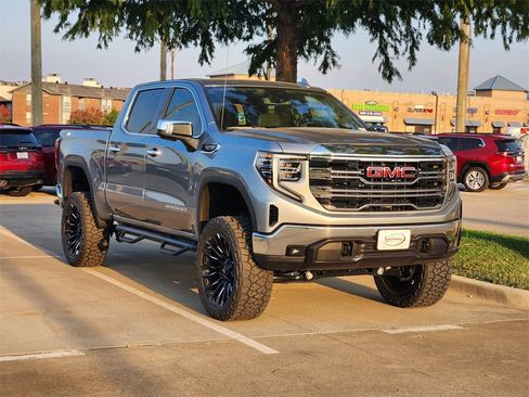 New 2026 GMC Sierra 1500 SLT image 3
