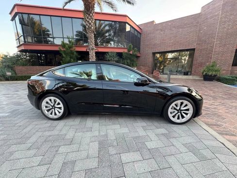 Used 2023 Tesla Model 3 Standard Range image 8