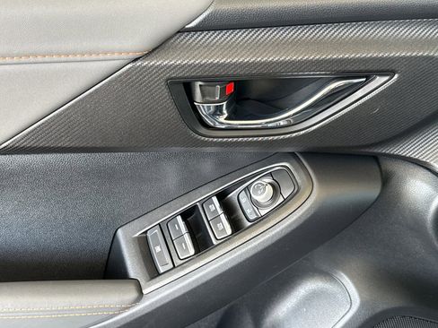 Certified 2025 Subaru Crosstrek 2.5i Limited w/ Crosstrek Mirror Package image 13