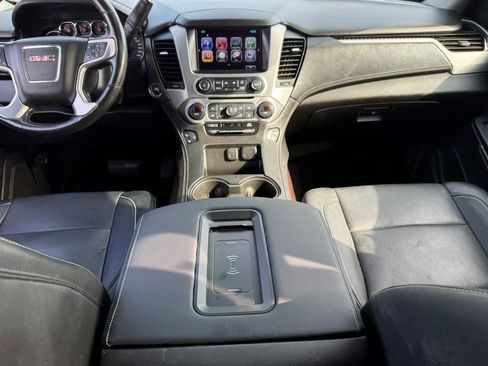 Used 2017 GMC Yukon SLT image 11
