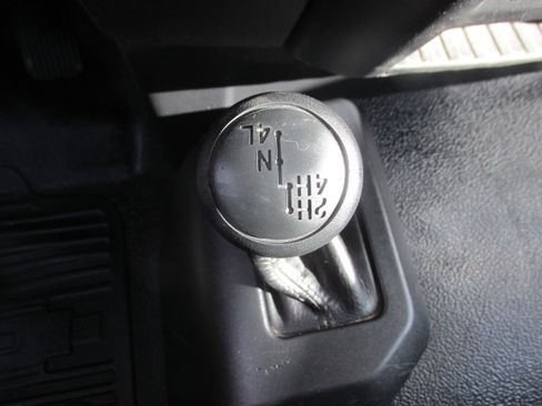 Used 2017 Ford F550 4x4 Regular Cab Super Duty image 28