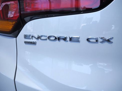 Used 2022 Buick Encore GX Essence w/ Experience Buick Package AWD/4WD image 8