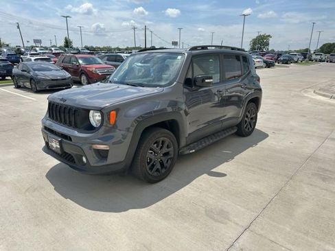 Used 2023 Jeep Renegade Altitude w/ Convenience Group I AWD/4WD image 7