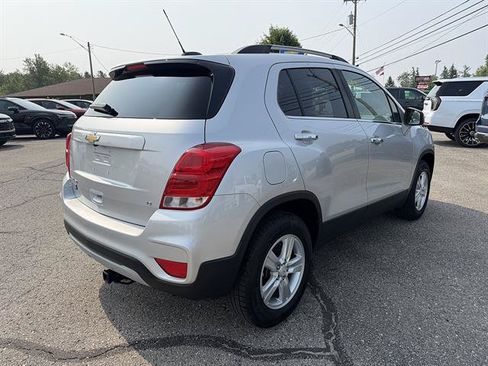 Used 2019 Chevrolet Trax LT w/ LT Convenience Package AWD/4WD image 8