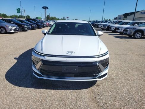 Used 2025 Hyundai Sonata SEL FWD image 19
