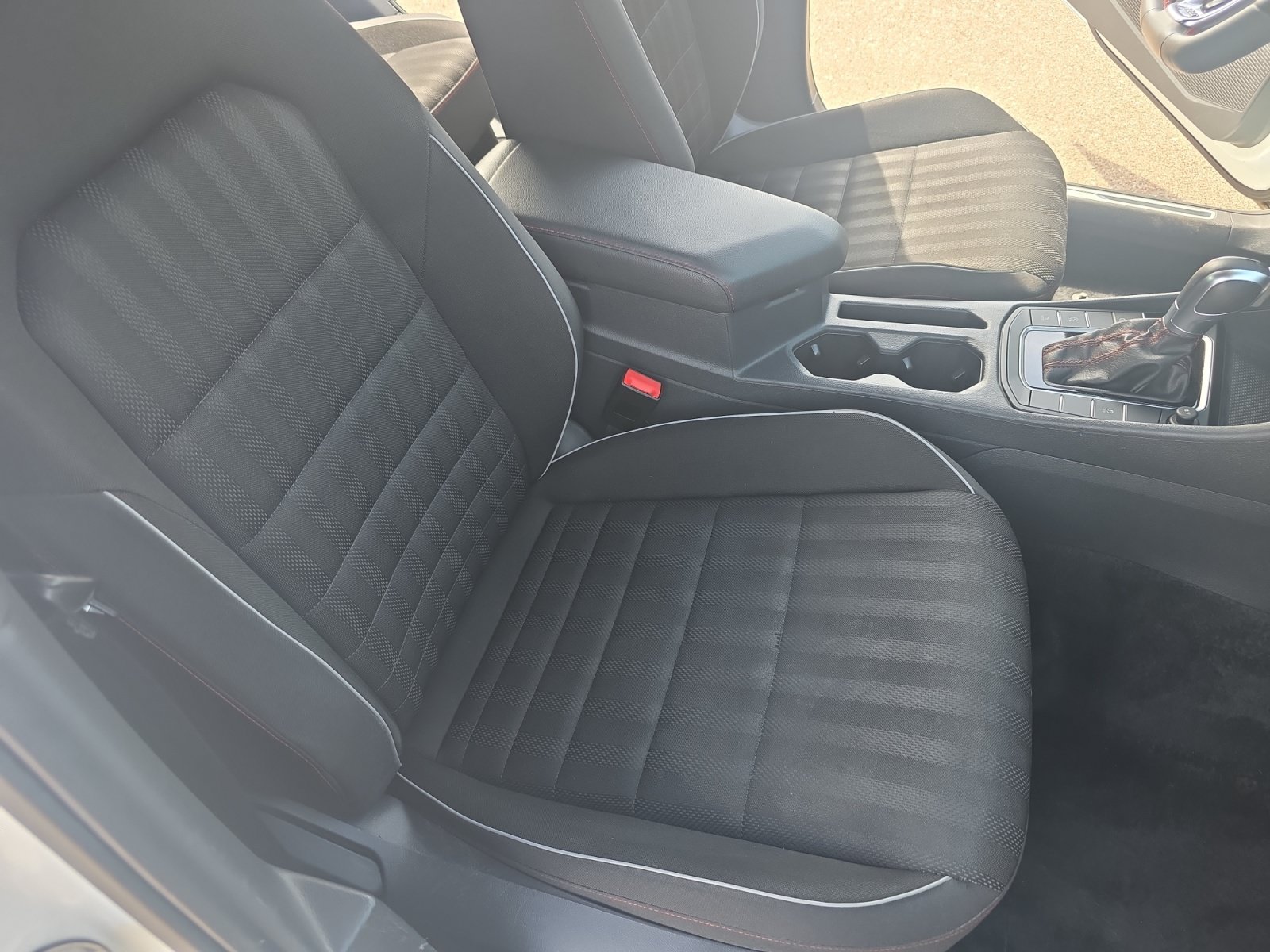Used 2019 Volkswagen Jetta GLI FWD image 19