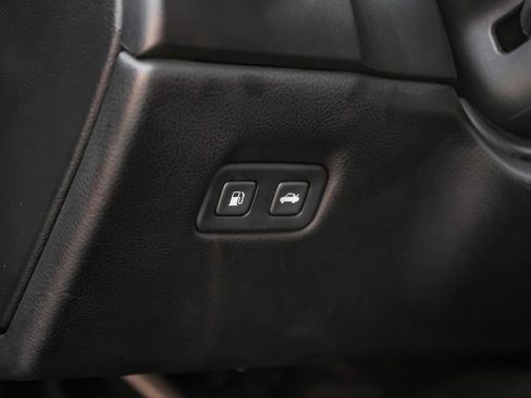 Used 2007 Chevrolet Corvette Z06 w/ Preferred Equipment Group image 16