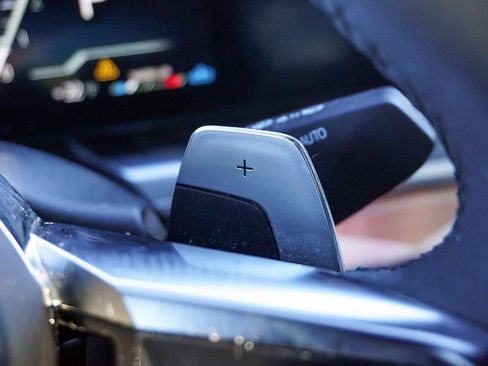 Used 2023 BMW 760i xDrive w/ Parking Assistance Package image 66