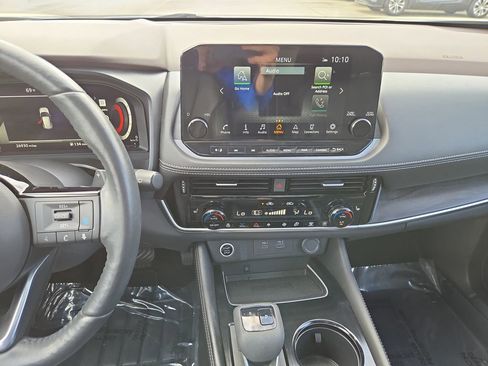 Used 2023 Nissan Rogue Platinum w/ Platinum Premium Package image 24