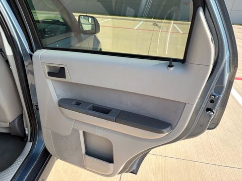 Used 2011 Ford Escape 4WD Hybrid image 17