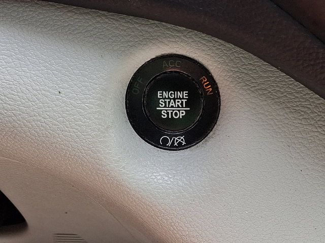 Used 2020 Jeep Cherokee Latitude Plus AWD/4WD image 39