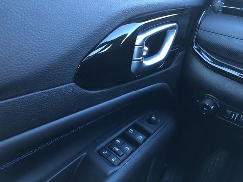 New 2026 Jeep Compass Latitude image 20