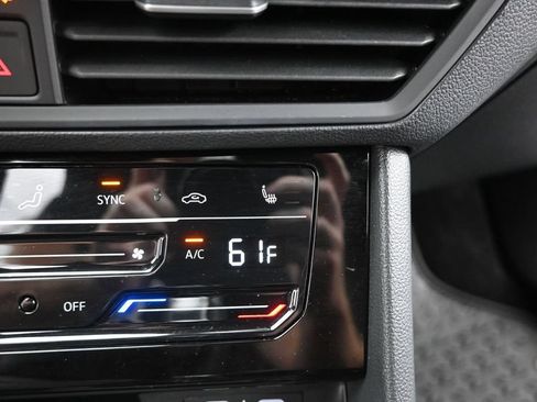 Used 2025 Volkswagen Jetta Sport FWD image 27