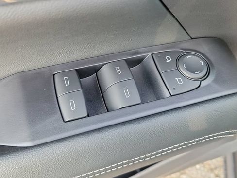 New 2027 GMC Terrain Elevation w/ Elevation Premium Package AWD/4WD image 12