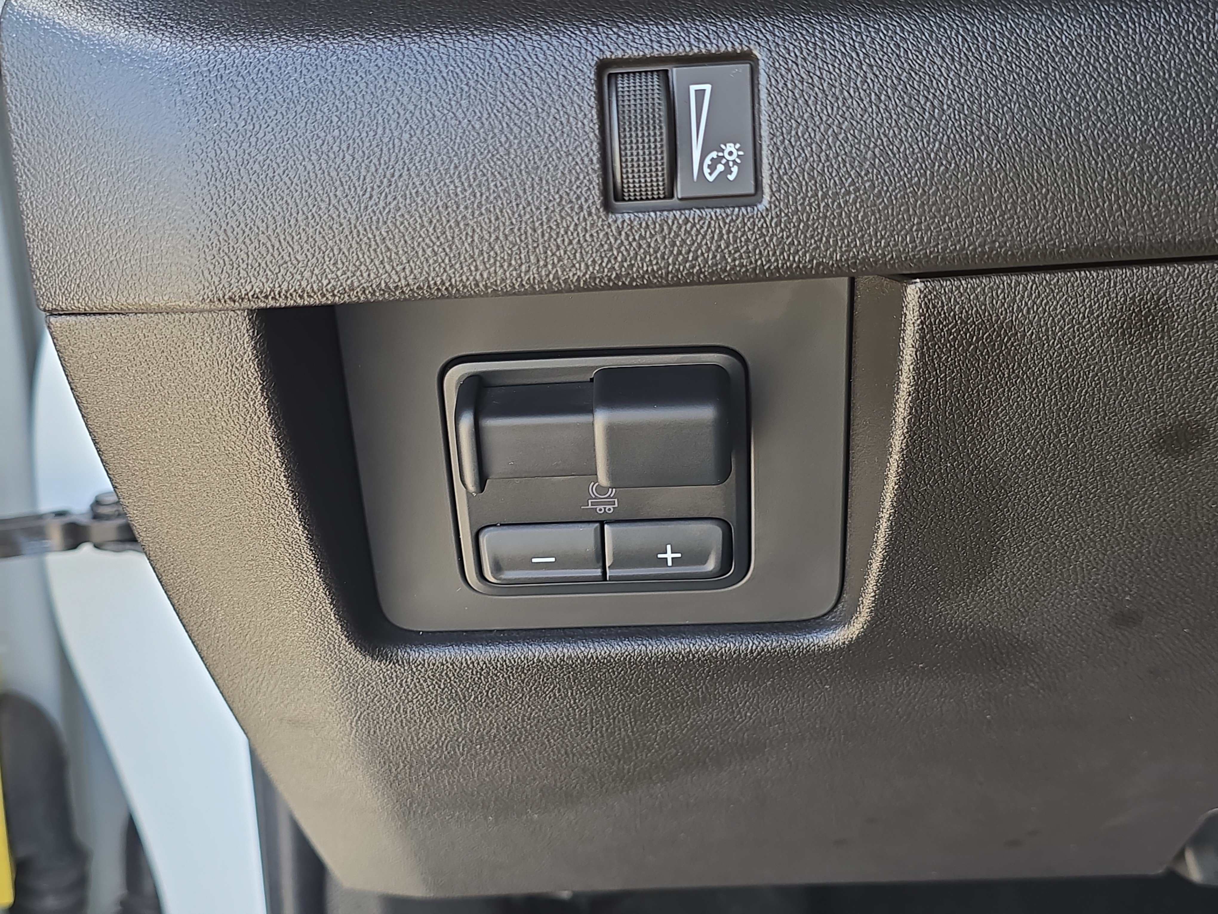 Used 2024 Chevrolet Colorado LT w/ LT Convenience Package RWD image 27